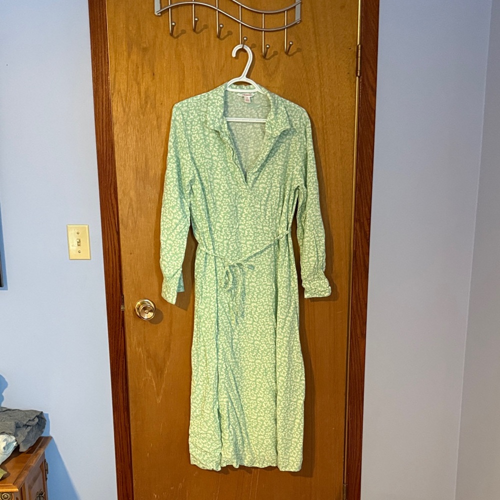 Joe Fresh Light Green Floral Long Sleeve Dress